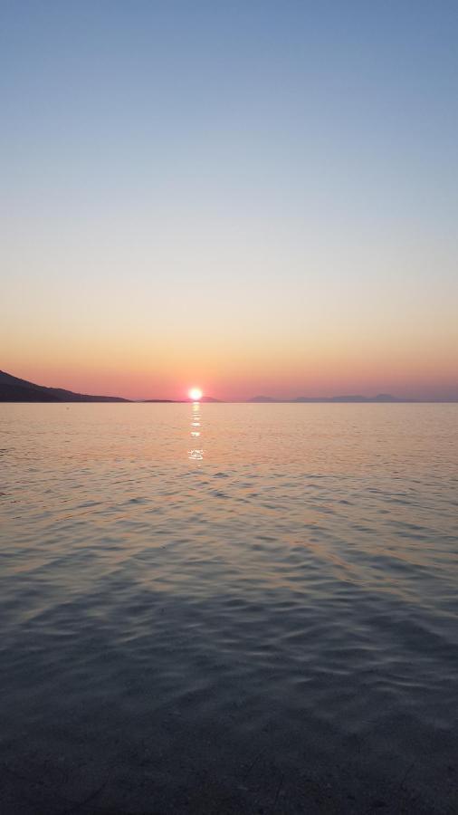 אפרטהוטל פלטאריה Sunset מראה חיצוני תמונה